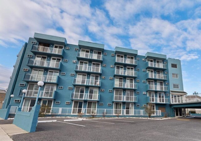 225 E Wildwood Ave Unit 422, Wildwood NJ, 08260, 1 bedrooms, 1 bath condo for sale