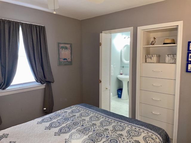 84018403 New Jersey Ave, Wildwood Crest, NJ 08260 - bedroom with ensuite bath and ceiling fan