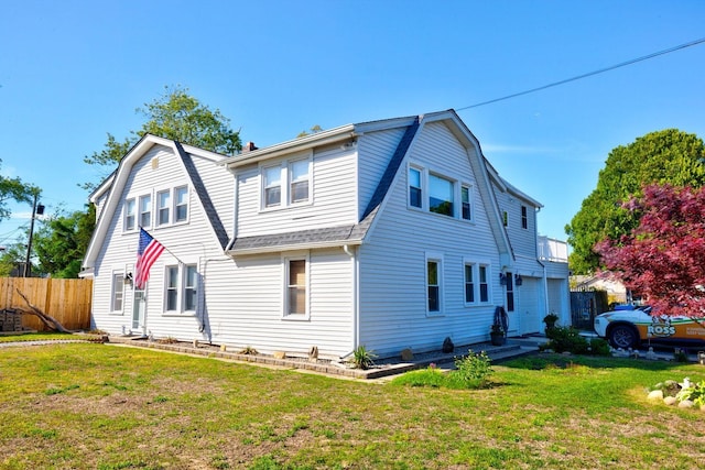 14 Lyndhurst Rd, Marmora, NJ 08223 - rear view of property featuring a gambrel roof and roof with shingles