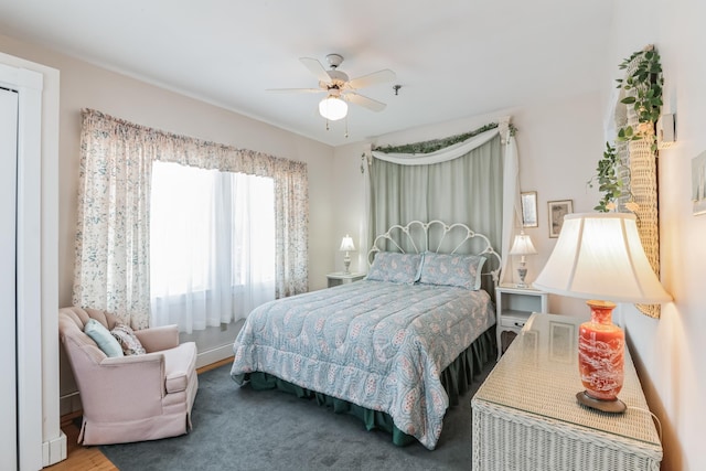 bedroom with carpet flooring and ceiling fan