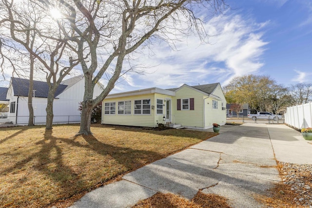 view of front of house with a front yard