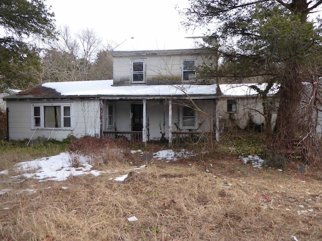 view of front facade featuring covered porch