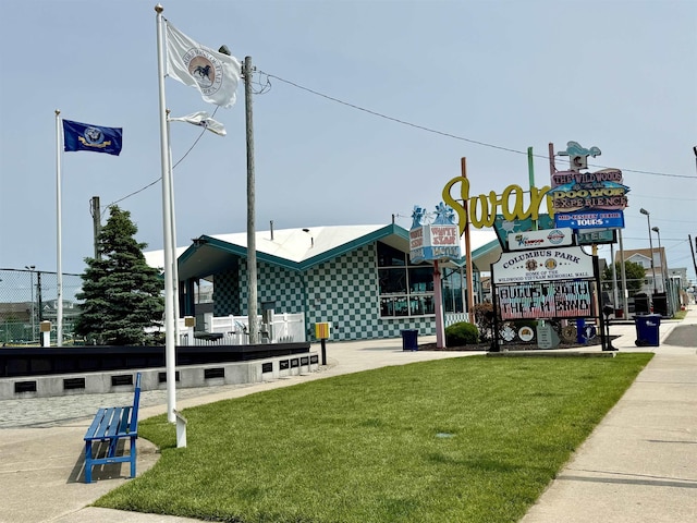 407 W Andrews Ave Unit 200, Wildwood, NJ 08260 - view of property's community with a lawn