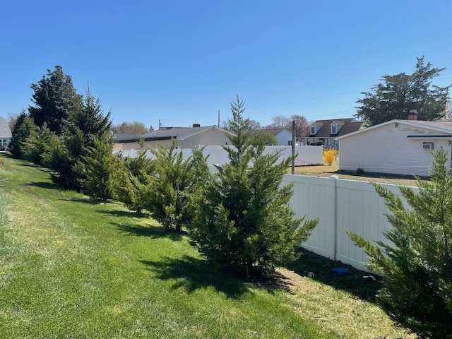 29 Falkirk Dr, Rio Grande, NJ 08242 - view of yard featuring a residential view and fence