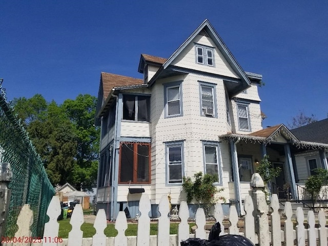 91 Eight St, Salem, NJ 08079 - view of victorian house