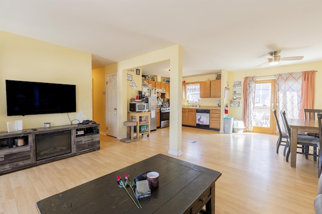 513 W Burk Ave, Wildwood, NJ 08260 - photo 6