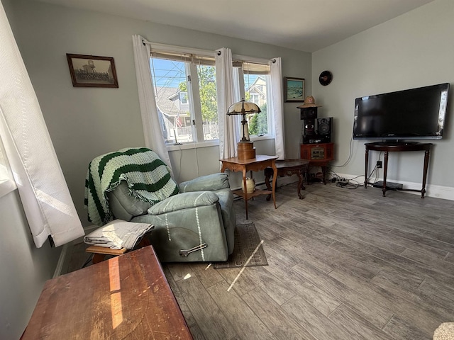 207 W Maple Ave, Wildwood, NJ 08260 - sitting room with wood finished floors and baseboards