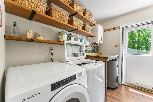 1431 Burleigh Rd, Green Creek, NJ 08210 - laundry area featuring washing machine and clothes dryer, light wood finished floors, and water heater