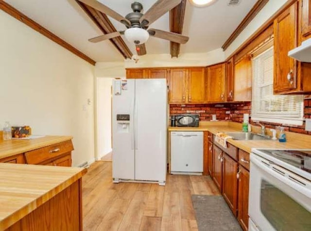 kitchen with sink, crown molding, white appliances, ceiling fan, and light wood-type flooring