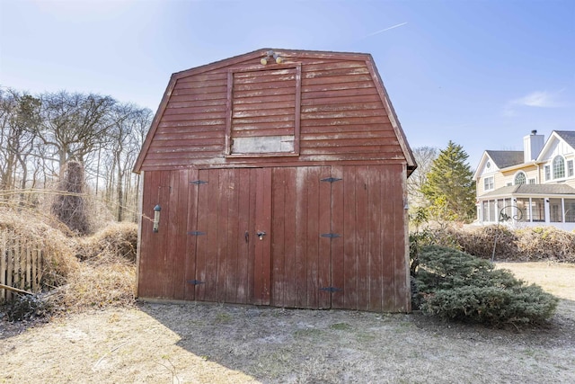 view of outdoor structure with an outbuilding