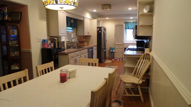 548 W Pine St, West Wildwood, NJ 08260 - photo 12