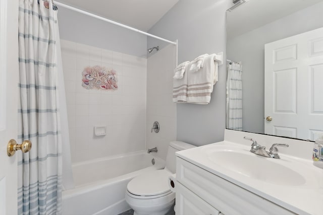 full bath featuring toilet, visible vents, shower / tub combo with curtain, and vanity