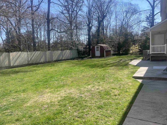 407 Elmwood Ave, Marmora, NJ 08223 - view of yard with a patio and a storage unit
