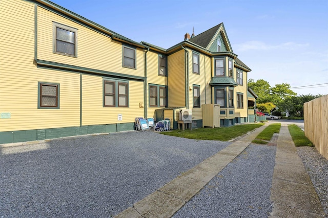 127 Myrtle Ave, West Cape May, NJ 08204 - view of side of property