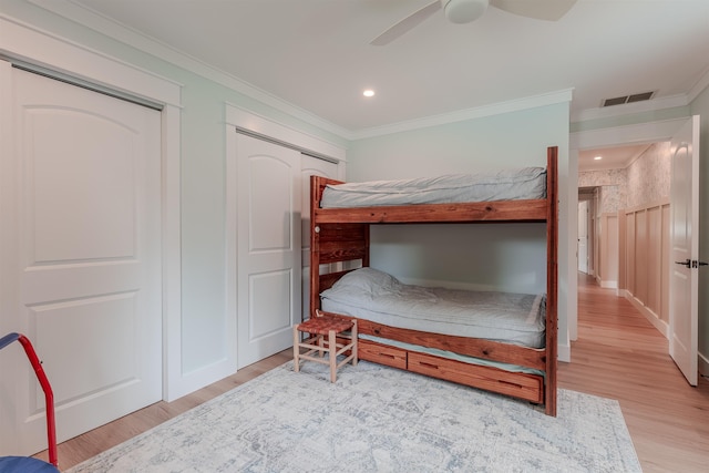 963 Tecumseh Rd, Erma, NJ 08204 - bedroom with light wood-style flooring, crown molding, a ceiling fan, and recessed lighting