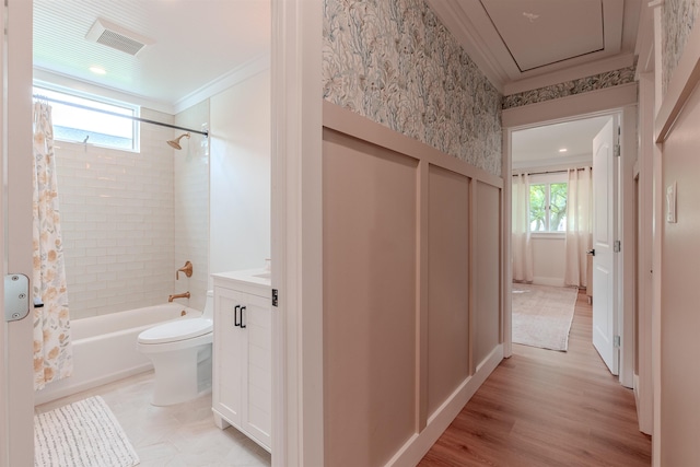 963 Tecumseh Rd, Erma, NJ 08204 - full bath featuring shower / tub combination, vanity, toilet, and crown molding