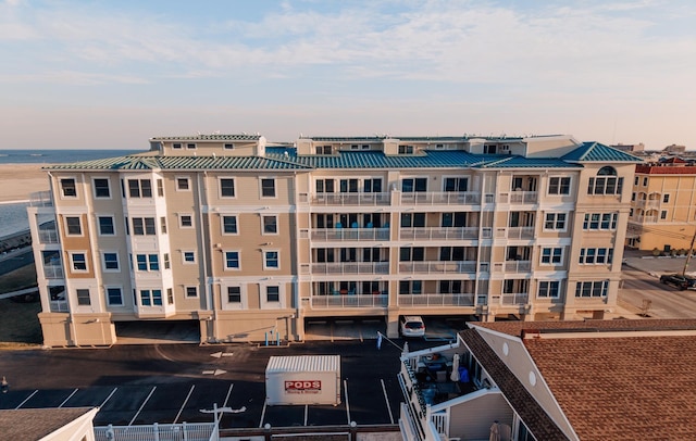 view of outdoor building at dusk