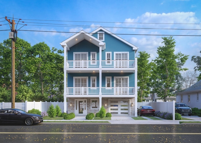 view of front of home featuring a balcony