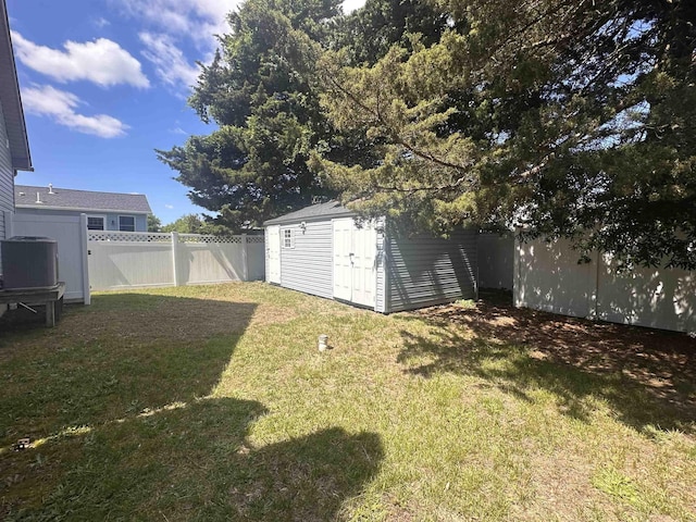 25 N 12th St, Del Haven, NJ 08251 - view of yard featuring cooling unit