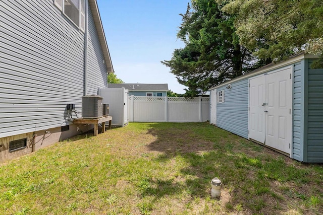 25 N 12th St, Del Haven, NJ 08251 - view of yard with central air condition unit