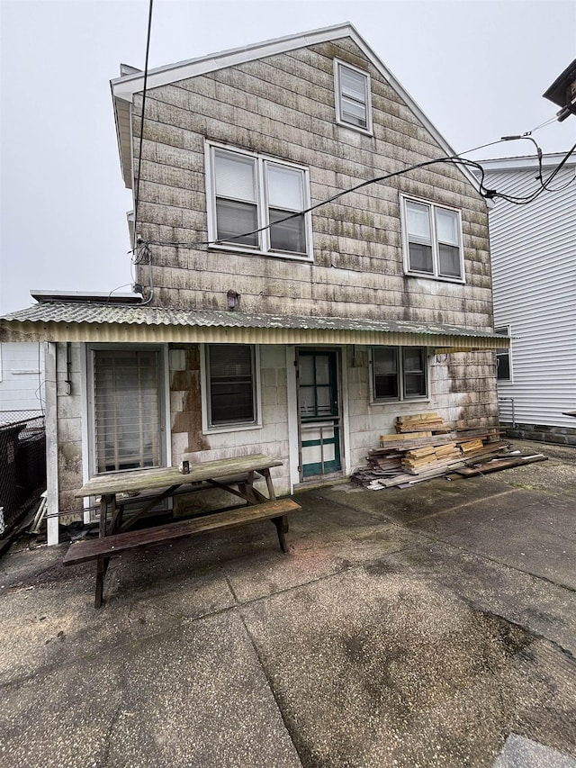 view of front of house with a porch