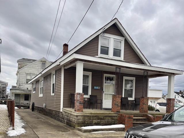 view of front facade featuring covered porch