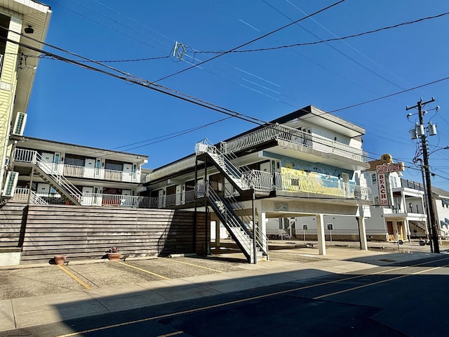 view of front of home featuring uncovered parking