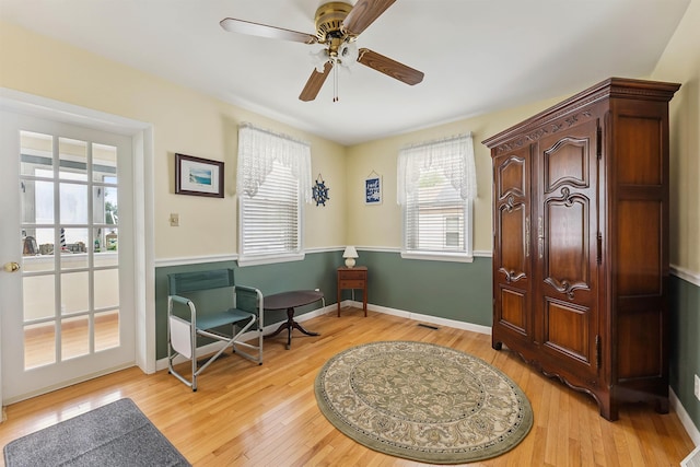 117 W Drumbed Rd, Villas, NJ 08251 - sitting room with light wood finished floors and a ceiling fan