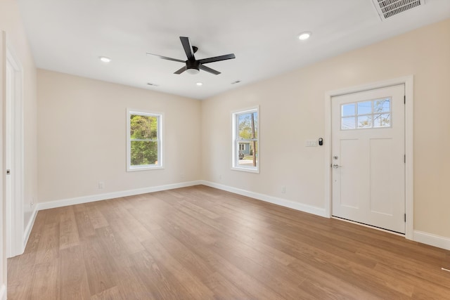 entrance foyer with ceiling fan, visible vents, baseboards, light wood finished floors, and recessed lighting