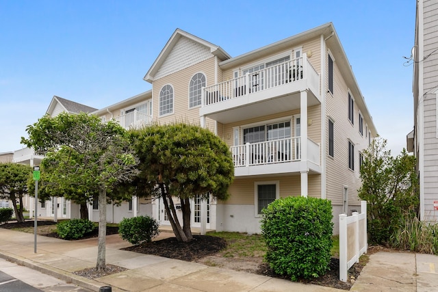 301 E Leaming Ave Unit A, Wildwood, NJ 08260 - multi unit property featuring a balcony