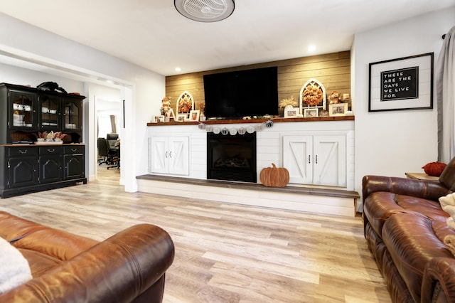 7 Dawn Rd, Petersburg, NJ 08270 - living area featuring a large fireplace, wood finished floors, recessed lighting, and visible vents