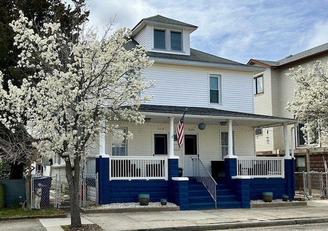 view of front of home with covered porch