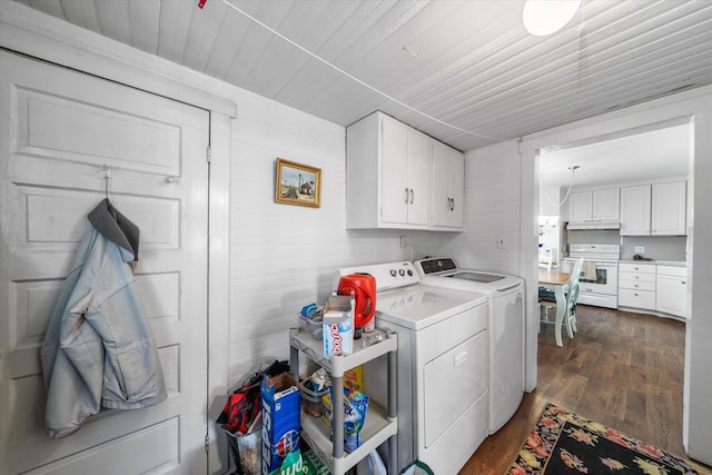 2090 Rte 50, Tuckahoe, NJ 08270 - clothes washing area featuring independent washer and dryer, dark wood-style floors, and cabinet space