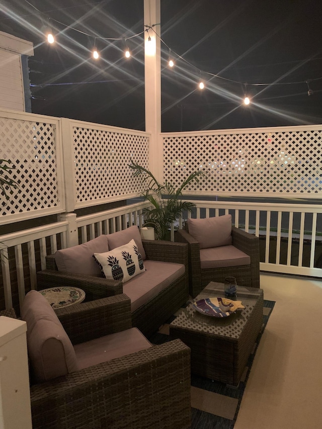 interior space featuring outdoor lounge area