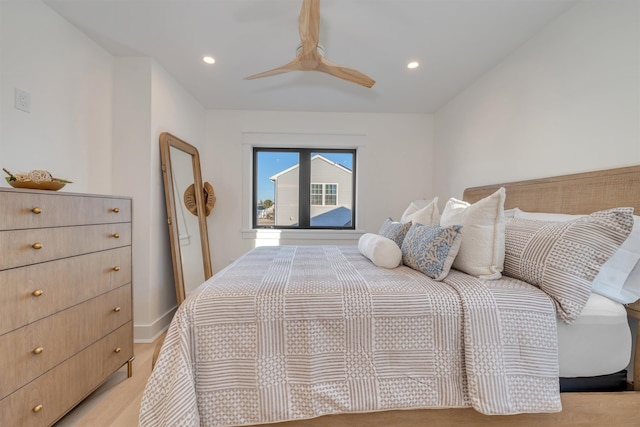 bedroom featuring ceiling fan