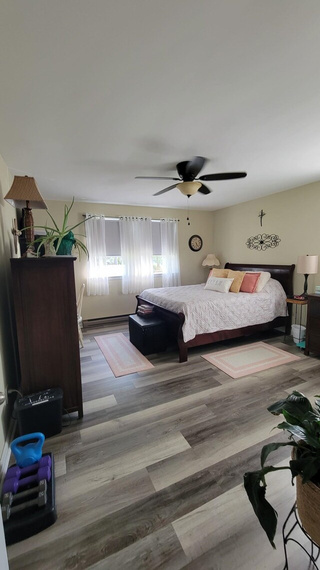 113 Heidi Ave, North Cape May, NJ 08204 - bedroom with wood finished floors and a ceiling fan