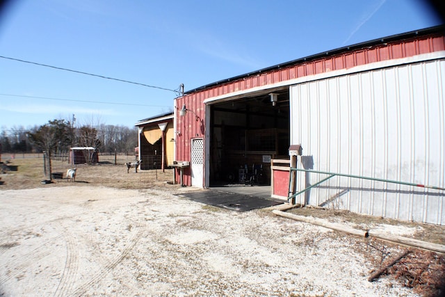 view of outbuilding featuring an outbuilding