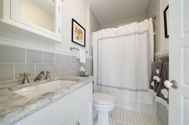261 45th St, Avalon, NJ 08202 - full bathroom featuring tile walls and vanity