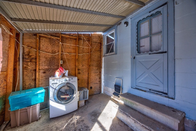 laundry area featuring washer / clothes dryer