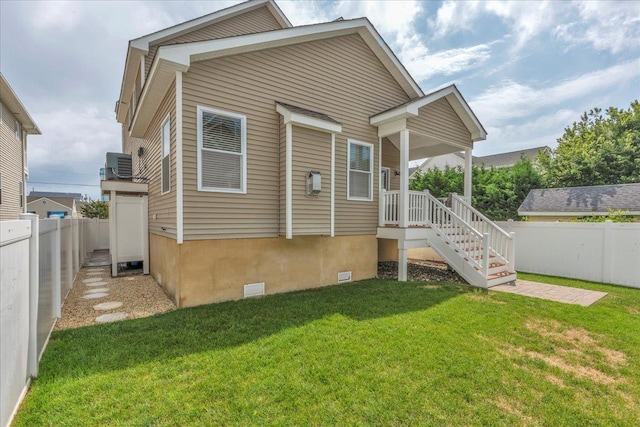 102 E 8 Th Ave, North Wildwood, NJ 08260 - back of house with crawl space and a fenced backyard