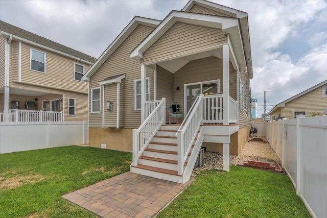 102 E 8 Th Ave, North Wildwood, NJ 08260 - view of front of home with a fenced backyard