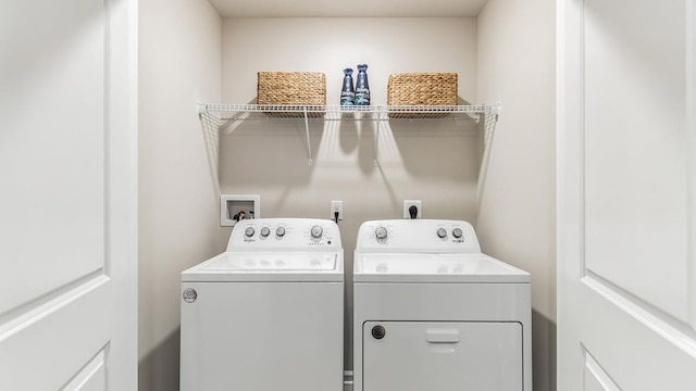 17 N 10th St, Del Haven, NJ 08251 - washroom with washing machine and clothes dryer
