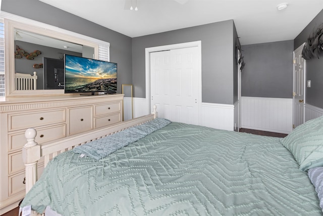 bedroom featuring a closet