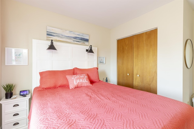 bedroom featuring a closet