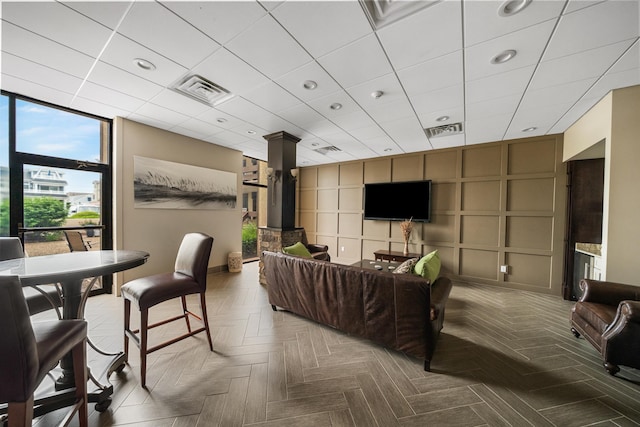 66 E 20th St Unit 108, Avalon, NJ 08202 - living area featuring recessed lighting and a decorative wall