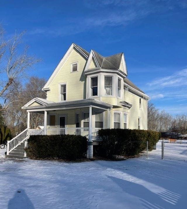 view of front of house with a porch