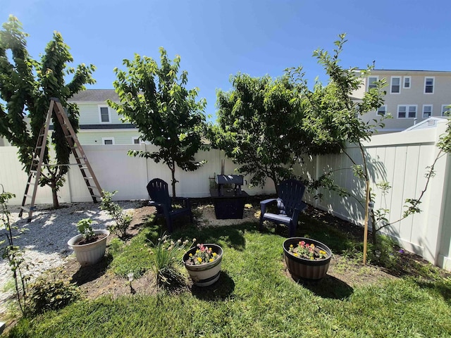 424 W Andrews Ave, Wildwood, NJ 08260 - view of fenced backyard