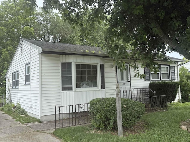 108 Roslyn Ave, North Cape May, NJ 08204 - photo 1