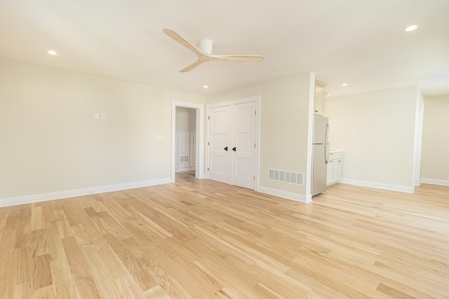 146 22nd St, Avalon, NJ 08202 - empty room with light wood-style flooring, a ceiling fan, and recessed lighting