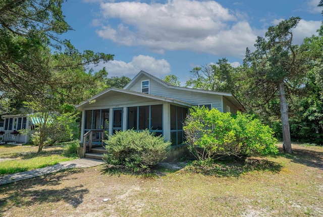 408 Princeton Ave, Cape May Point, NJ 08212 - bungalow with a sunroom